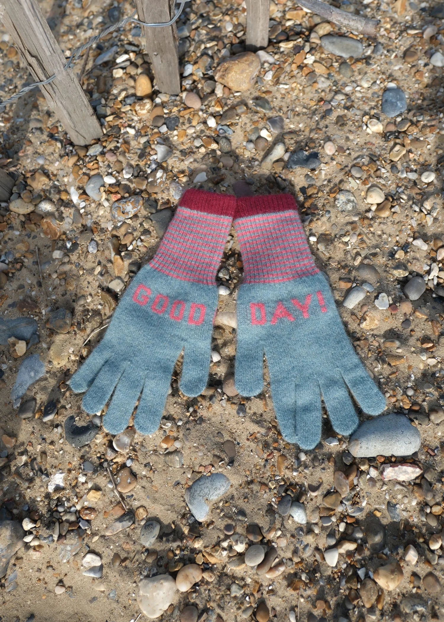 Gloves made with angora wool