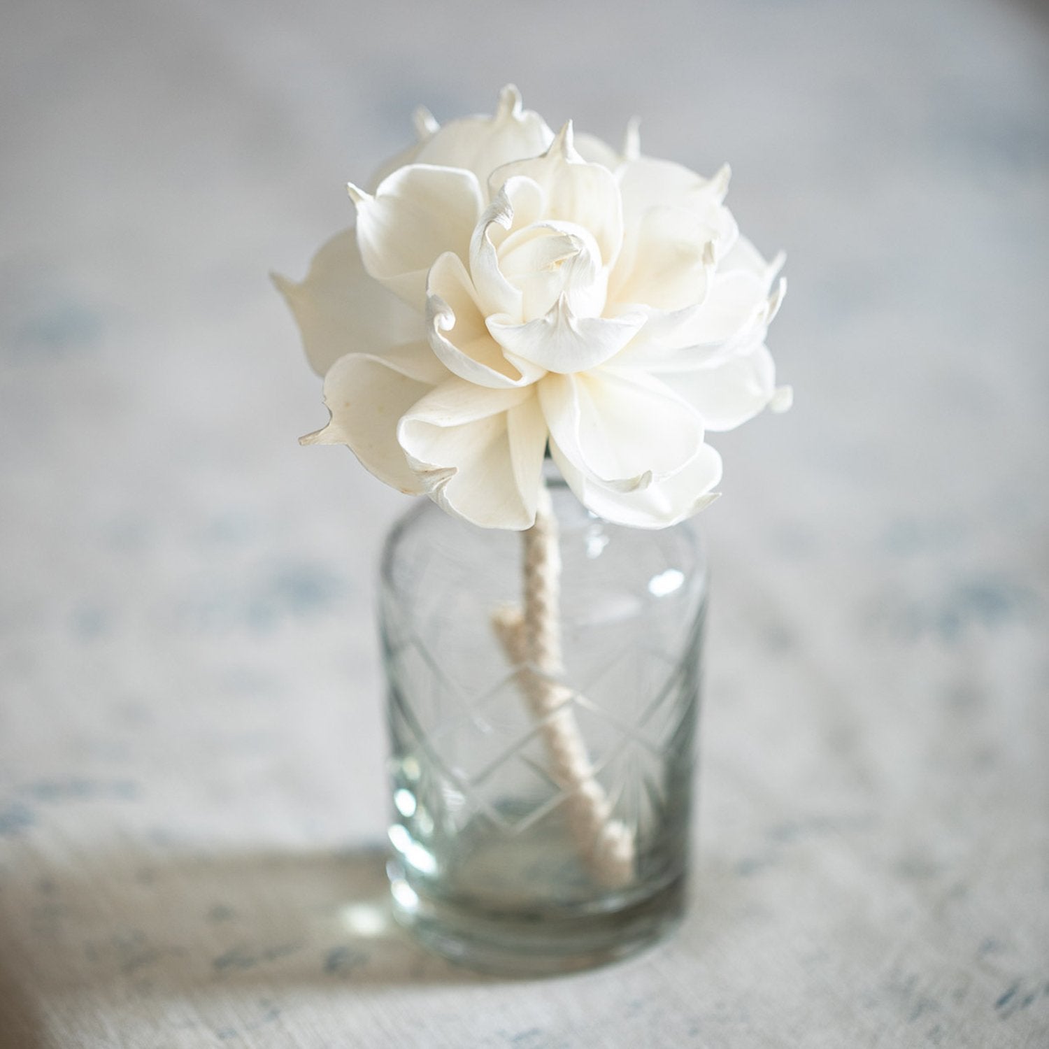 Medium Dahlia Diffuser Flower