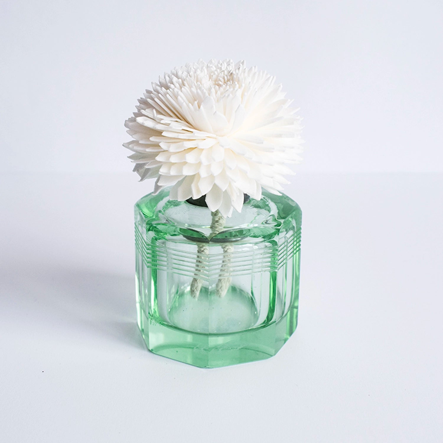 Tiny Zinnia Diffuser Flower