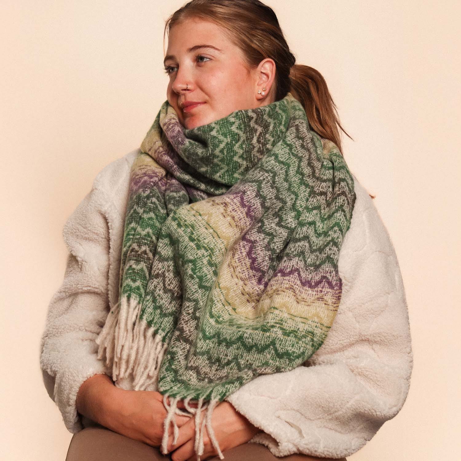 Winter scarf in green 
