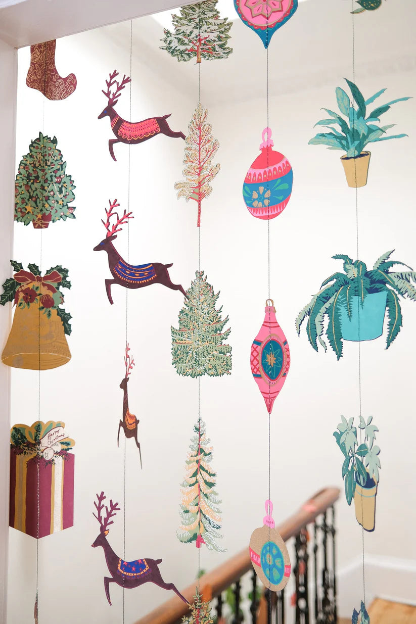 Vertical Traditional Christmas Wall Hanging Decoration