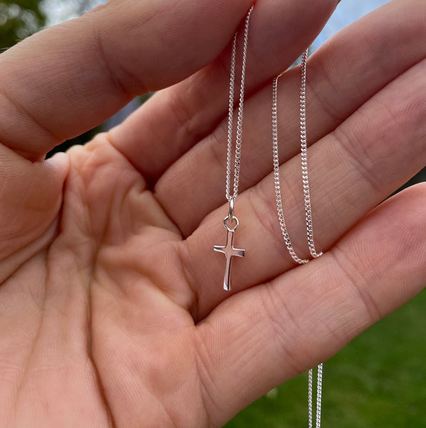 mini silver cross necklace 